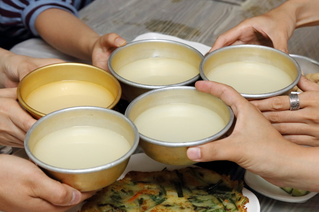 rượu gạo makkoli Hàn Quốc