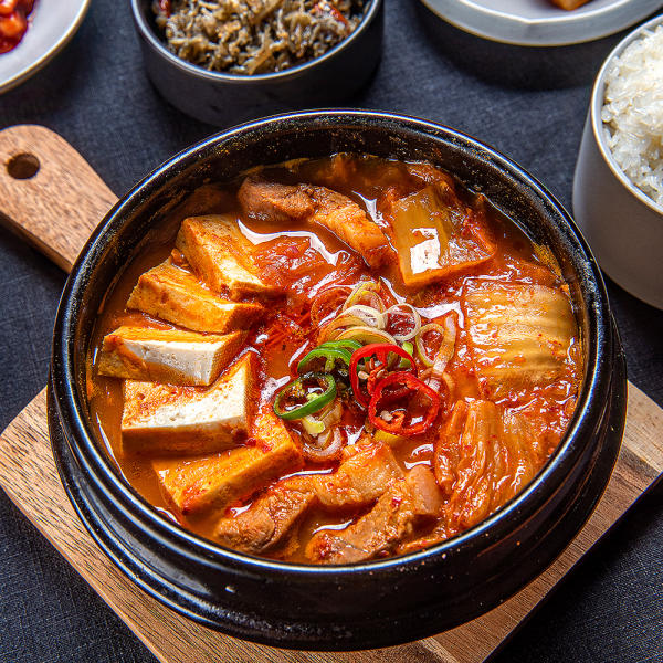 súp kimchi