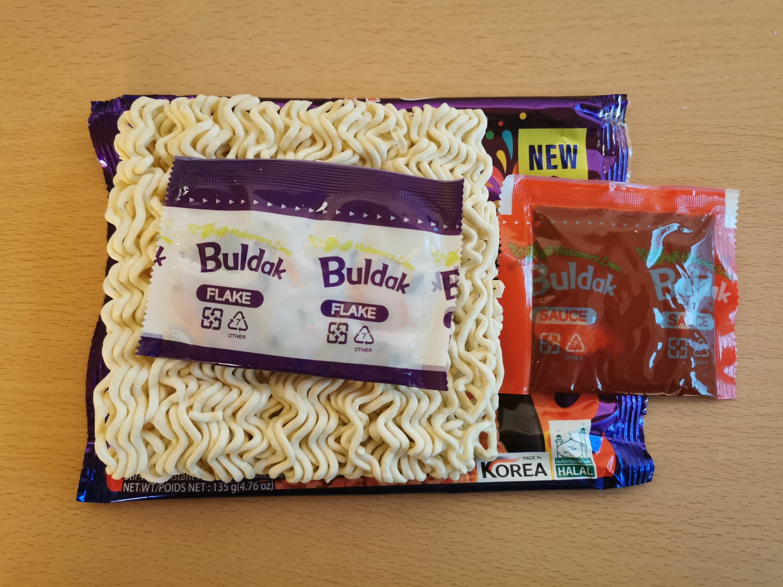 Mì gà khô chua cay Samyang 135g