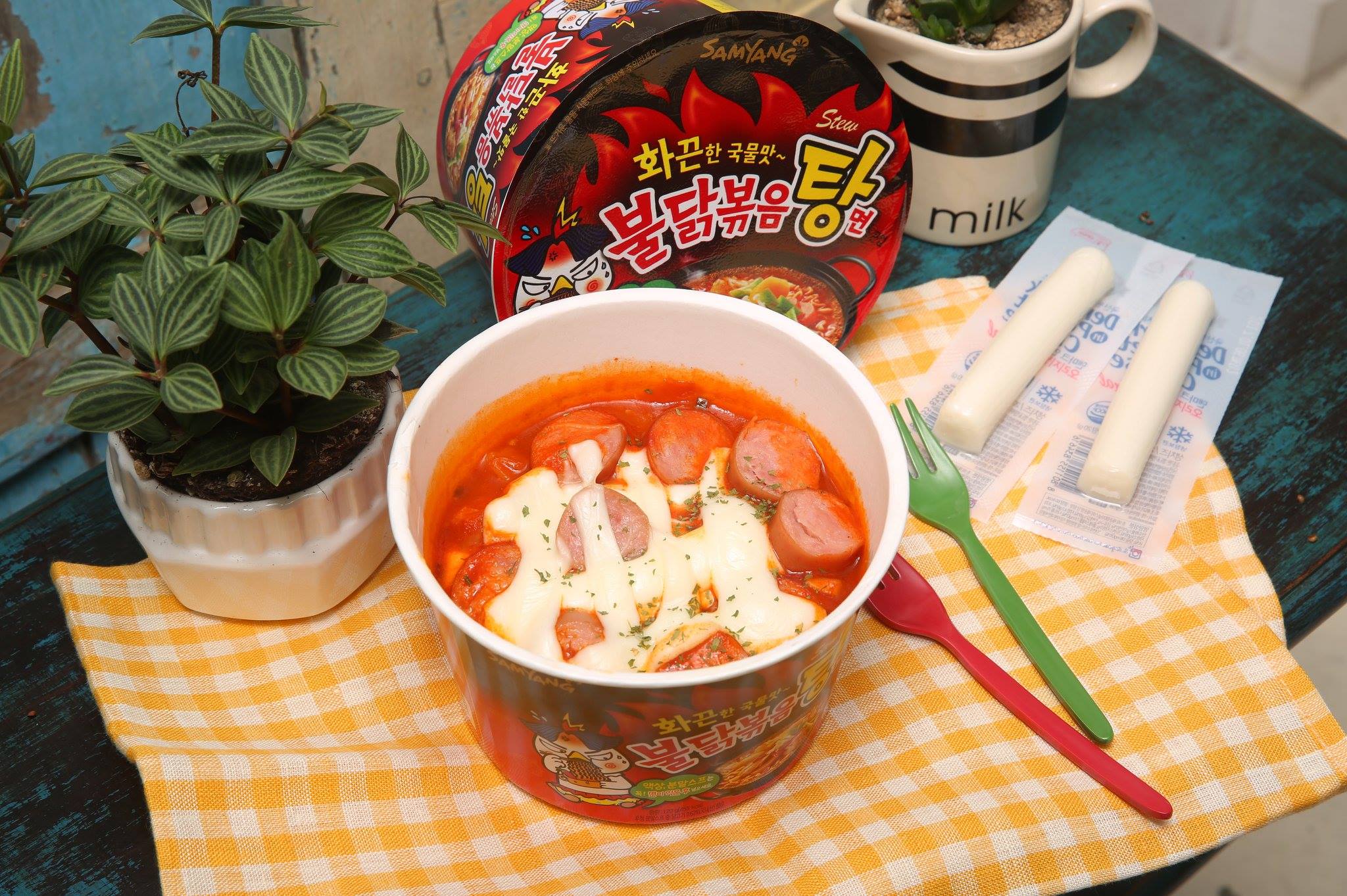 Mì tô gà cay nước Samyang 120g